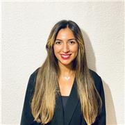 Profesora de francès con experiencia de 2 años. Soy una persona seria y profesional.